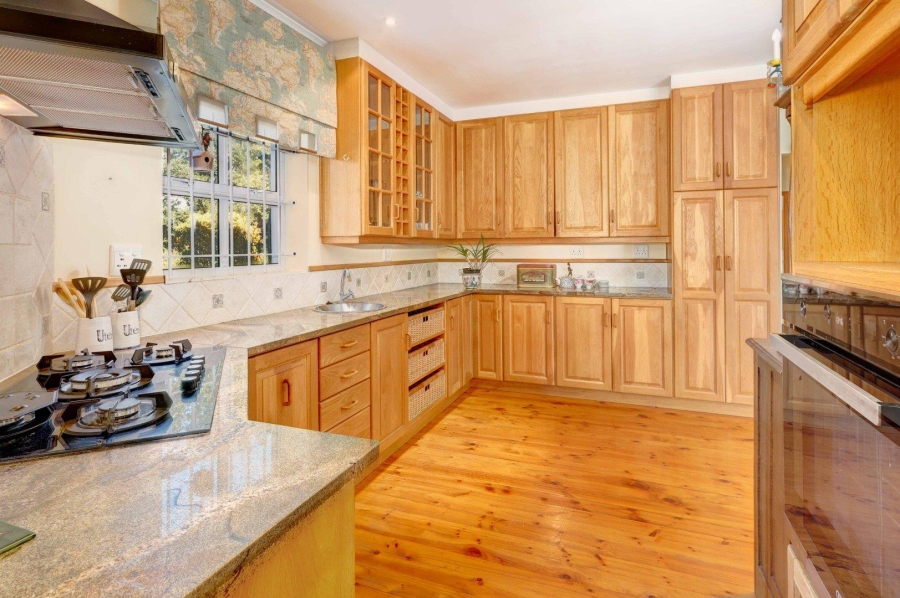 4 Bedroom Property for Sale in Van Riebeeckshof Western Cape